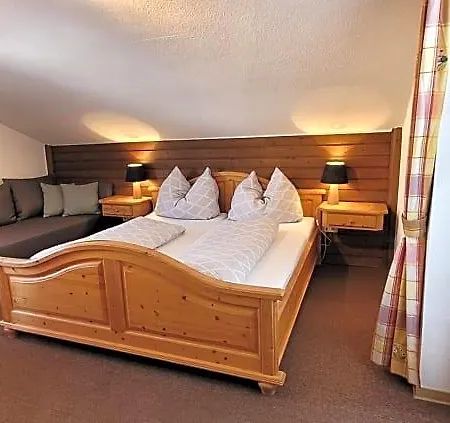 Haus Sonnheim Bed & Breakfast 3*